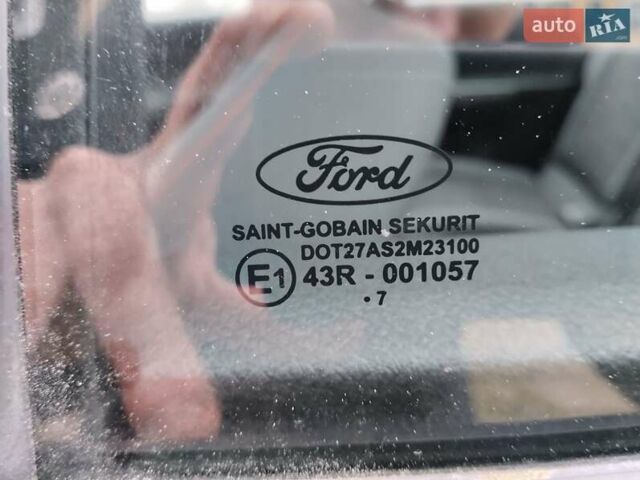 Сірий Форд Сі-Макс, об'ємом двигуна 1.8 л та пробігом 222 тис. км за 5400 $, фото 14 на Automoto.ua