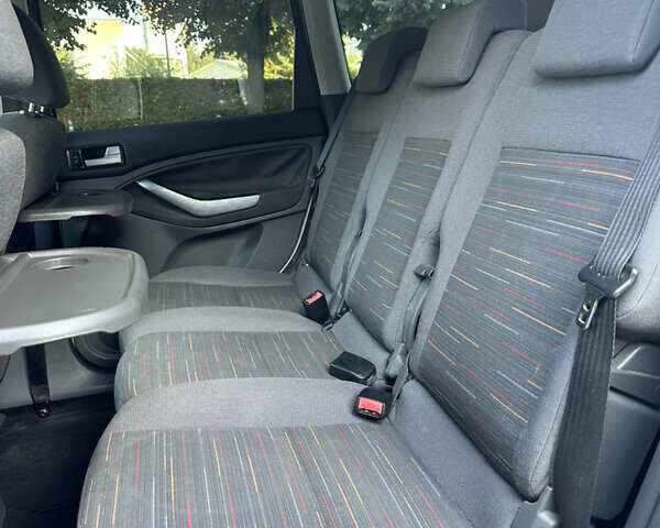 Сірий Форд Сі-Макс, об'ємом двигуна 2 л та пробігом 225 тис. км за 5900 $, фото 23 на Automoto.ua