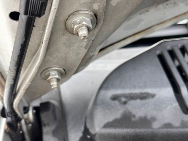 Сірий Форд Сі-Макс, об'ємом двигуна 0 л та пробігом 299 тис. км за 2650 $, фото 19 на Automoto.ua