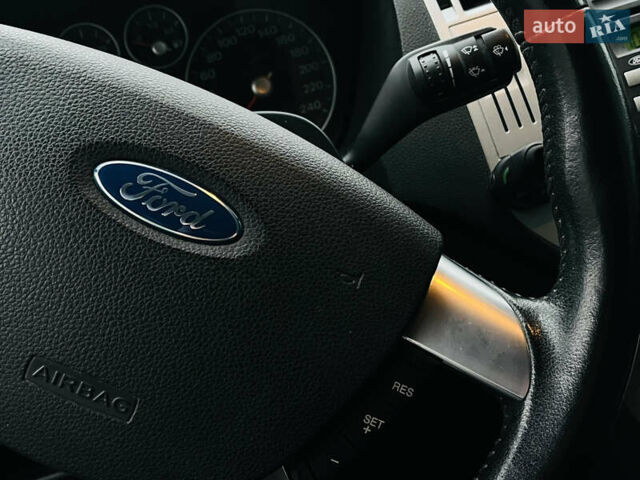 Серый Форд Си-Макс, объемом двигателя 1.6 л и пробегом 218 тыс. км за 5300 $, фото 23 на Automoto.ua