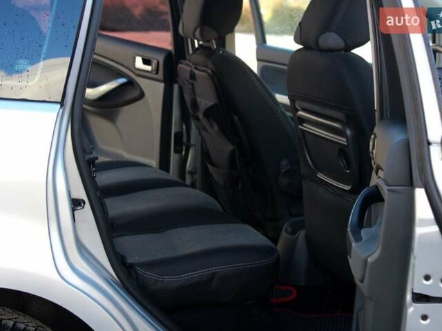 Сірий Форд Сі-Макс, об'ємом двигуна 1.6 л та пробігом 210 тис. км за 4150 $, фото 20 на Automoto.ua