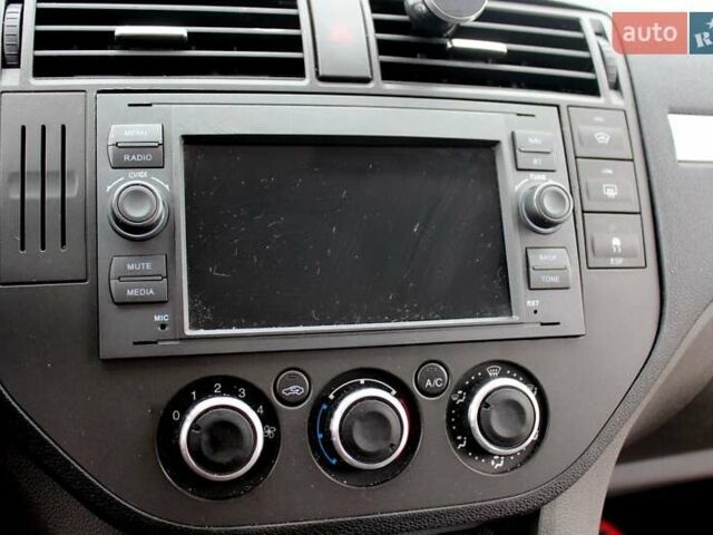 Сірий Форд Сі-Макс, об'ємом двигуна 1.6 л та пробігом 210 тис. км за 4150 $, фото 25 на Automoto.ua