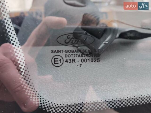 Серый Форд Си-Макс, объемом двигателя 1.8 л и пробегом 222 тыс. км за 5400 $, фото 15 на Automoto.ua