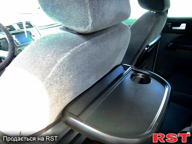 Сірий Форд Сі-Макс, об'ємом двигуна 1.8 л та пробігом 170 тис. км за 4900 $, фото 7 на Automoto.ua