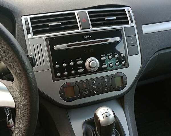 Сірий Форд Сі-Макс, об'ємом двигуна 1.8 л та пробігом 217 тис. км за 5600 $, фото 11 на Automoto.ua