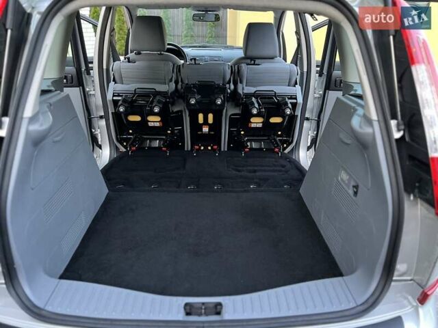 Сірий Форд Сі-Макс, об'ємом двигуна 1.6 л та пробігом 239 тис. км за 5800 $, фото 32 на Automoto.ua