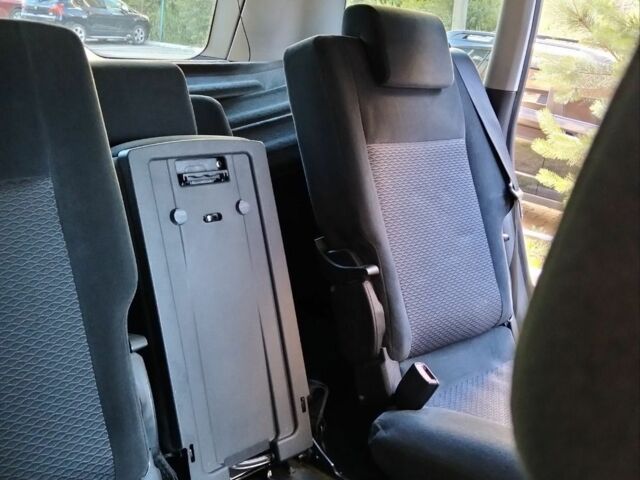 Серый Форд Си-Макс, объемом двигателя 1.8 л и пробегом 255 тыс. км за 5700 $, фото 7 на Automoto.ua