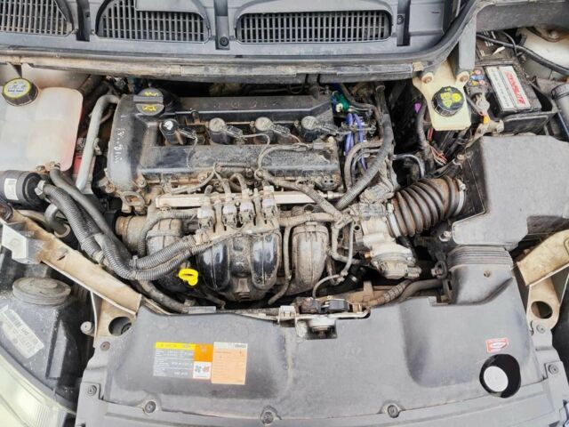 Серый Форд Си-Макс, объемом двигателя 1.8 л и пробегом 330 тыс. км за 6500 $, фото 4 на Automoto.ua