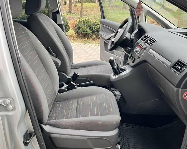 Сірий Форд Сі-Макс, об'ємом двигуна 1.6 л та пробігом 178 тис. км за 5200 $, фото 21 на Automoto.ua