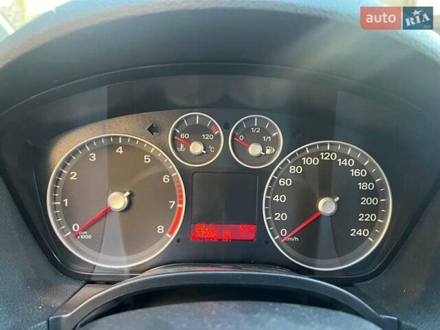 Серый Форд Си-Макс, объемом двигателя 1.8 л и пробегом 238 тыс. км за 4990 $, фото 13 на Automoto.ua