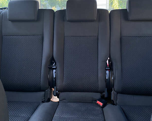 Сірий Форд Сі-Макс, об'ємом двигуна 1.75 л та пробігом 360 тис. км за 5000 $, фото 12 на Automoto.ua