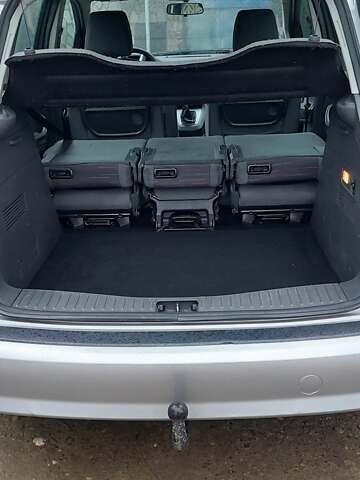 Серый Форд Си-Макс, объемом двигателя 1.8 л и пробегом 216 тыс. км за 5700 $, фото 6 на Automoto.ua