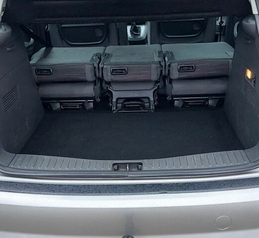 Серый Форд Си-Макс, объемом двигателя 1.8 л и пробегом 230 тыс. км за 5600 $, фото 6 на Automoto.ua