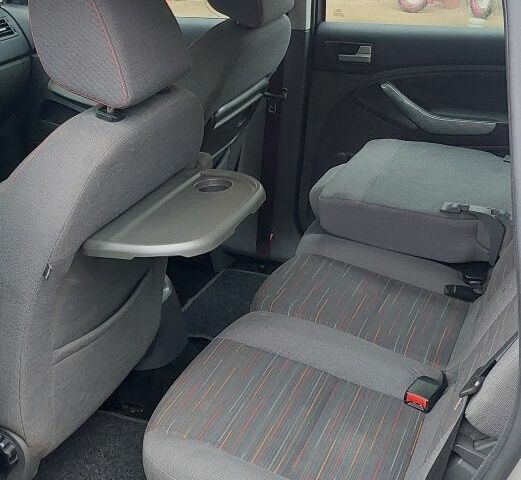 Серый Форд Си-Макс, объемом двигателя 1.8 л и пробегом 230 тыс. км за 5600 $, фото 5 на Automoto.ua