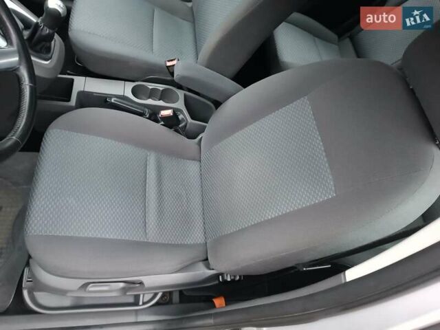 Сірий Форд Сі-Макс, об'ємом двигуна 1.6 л та пробігом 217 тис. км за 5300 $, фото 22 на Automoto.ua