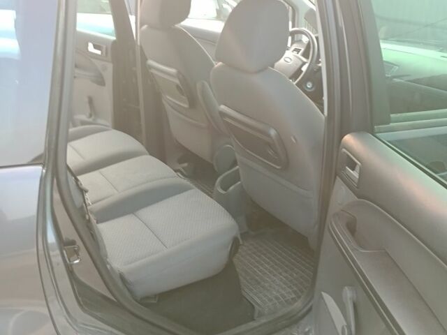 Серый Форд Си-Макс, объемом двигателя 1.8 л и пробегом 230 тыс. км за 5600 $, фото 3 на Automoto.ua