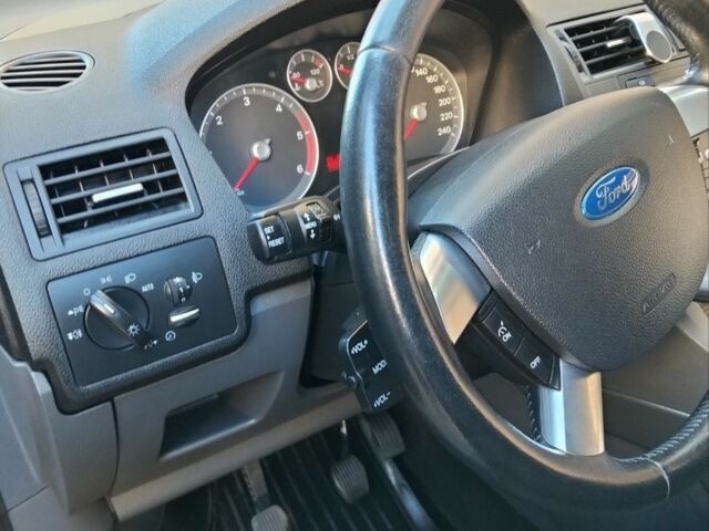 Серый Форд Си-Макс, объемом двигателя 1.8 л и пробегом 255 тыс. км за 5700 $, фото 6 на Automoto.ua