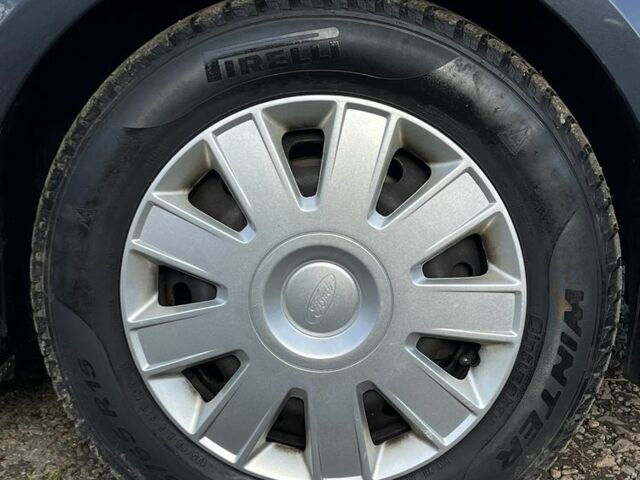 Сірий Форд Сі-Макс, об'ємом двигуна 1.8 л та пробігом 106 тис. км за 5700 $, фото 18 на Automoto.ua