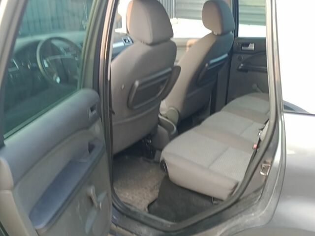 Серый Форд Си-Макс, объемом двигателя 1.8 л и пробегом 230 тыс. км за 5600 $, фото 7 на Automoto.ua