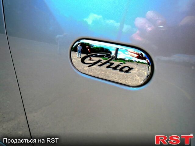 Сірий Форд Сі-Макс, об'ємом двигуна 1.8 л та пробігом 170 тис. км за 4900 $, фото 2 на Automoto.ua