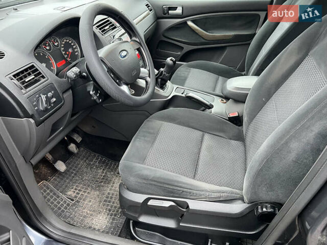 Серый Форд Си-Макс, объемом двигателя 1.8 л и пробегом 208 тыс. км за 5499 $, фото 13 на Automoto.ua