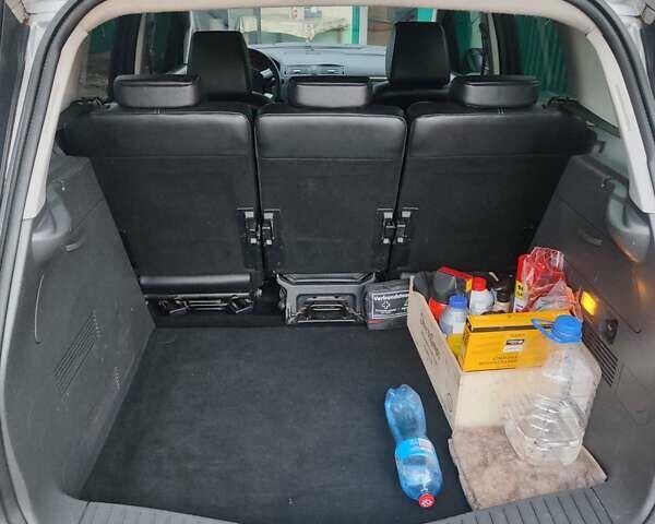 Серый Форд Си-Макс, объемом двигателя 1.8 л и пробегом 292 тыс. км за 6000 $, фото 8 на Automoto.ua