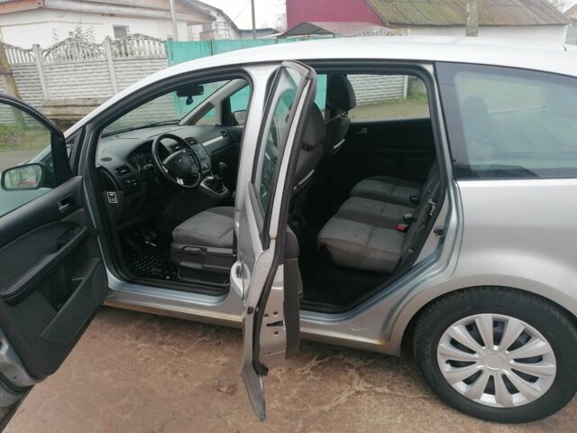 Серый Форд Си-Макс, объемом двигателя 2 л и пробегом 220 тыс. км за 2950 $, фото 1 на Automoto.ua