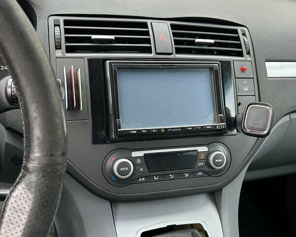 Сірий Форд Сі-Макс, об'ємом двигуна 1.8 л та пробігом 160 тис. км за 5000 $, фото 11 на Automoto.ua