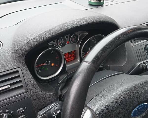 Серый Форд Си-Макс, объемом двигателя 1.75 л и пробегом 236 тыс. км за 5190 $, фото 7 на Automoto.ua