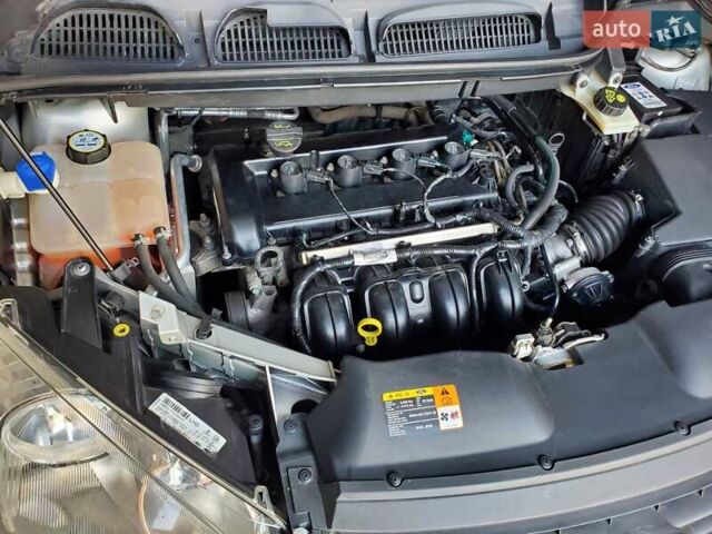 Серый Форд Си-Макс, объемом двигателя 2 л и пробегом 187 тыс. км за 5800 $, фото 32 на Automoto.ua