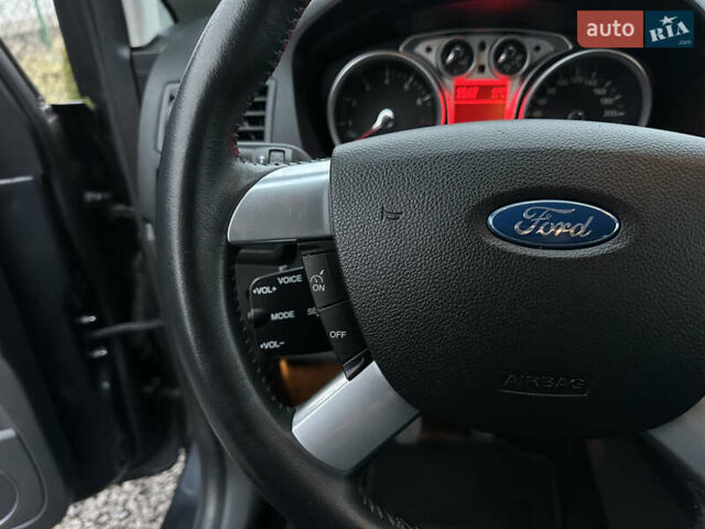 Серый Форд Си-Макс, объемом двигателя 1.8 л и пробегом 282 тыс. км за 6300 $, фото 31 на Automoto.ua