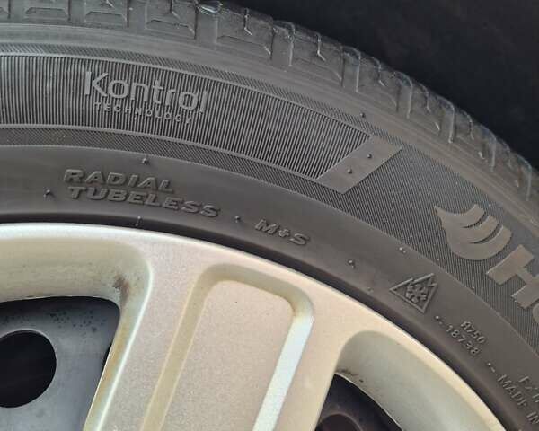 Сірий Форд Сі-Макс, об'ємом двигуна 1.6 л та пробігом 195 тис. км за 5850 $, фото 14 на Automoto.ua