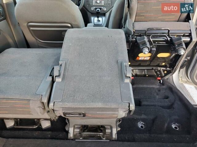 Серый Форд Си-Макс, объемом двигателя 2 л и пробегом 187 тыс. км за 5800 $, фото 11 на Automoto.ua