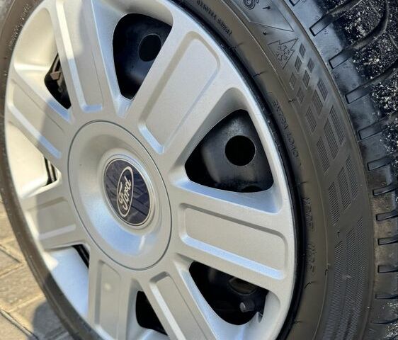 Сірий Форд Сі-Макс, об'ємом двигуна 1.6 л та пробігом 257 тис. км за 6300 $, фото 18 на Automoto.ua