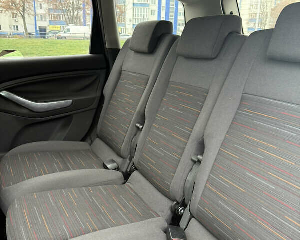 Серый Форд Си-Макс, объемом двигателя 2 л и пробегом 245 тыс. км за 5500 $, фото 15 на Automoto.ua