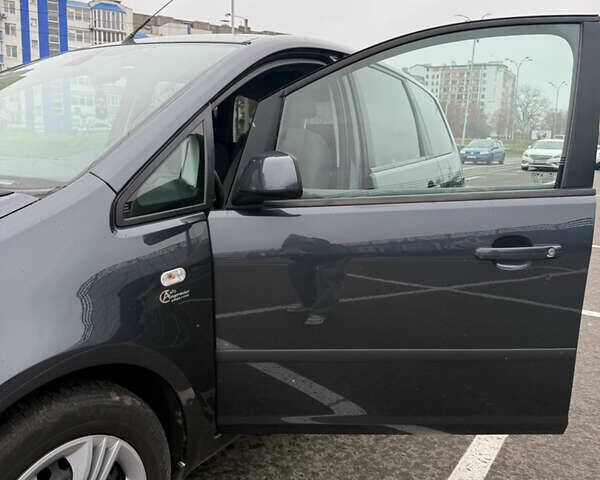 Серый Форд Си-Макс, объемом двигателя 2 л и пробегом 245 тыс. км за 5500 $, фото 14 на Automoto.ua