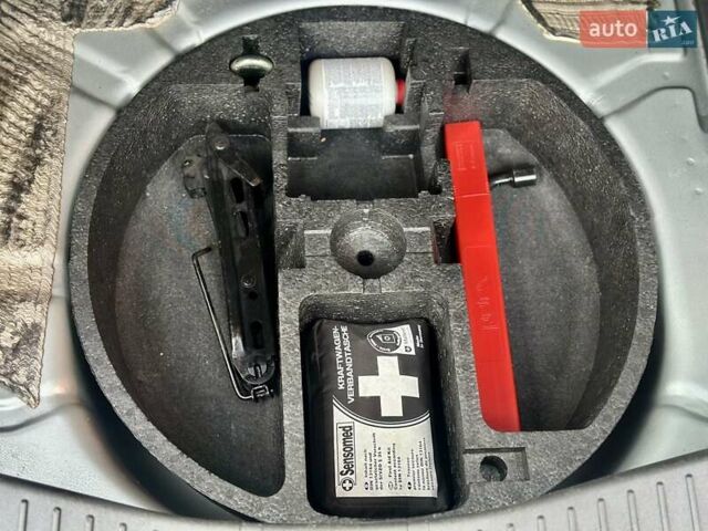 Сірий Форд Сі-Макс, об'ємом двигуна 1.6 л та пробігом 156 тис. км за 5850 $, фото 33 на Automoto.ua