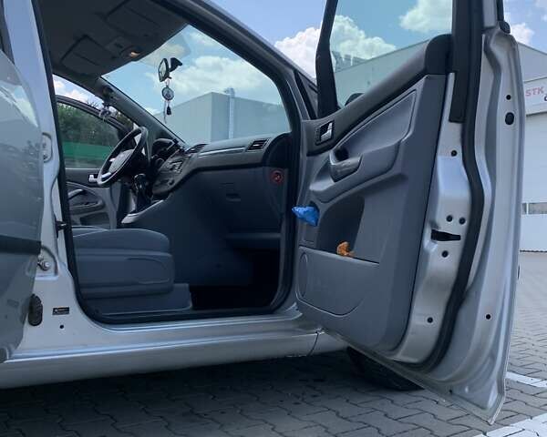 Сірий Форд Сі-Макс, об'ємом двигуна 1.56 л та пробігом 265 тис. км за 5300 $, фото 11 на Automoto.ua