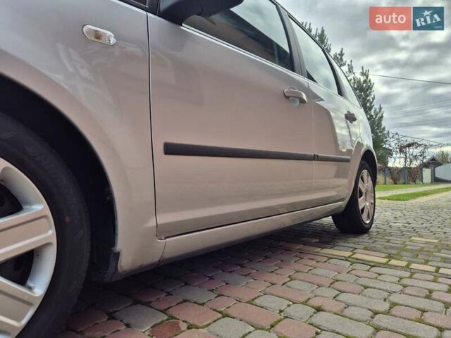 Сірий Форд Сі-Макс, об'ємом двигуна 1.6 л та пробігом 195 тис. км за 5850 $, фото 3 на Automoto.ua