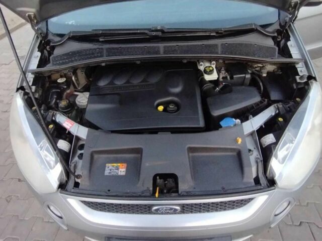 Сірий Форд Сі-Макс, об'ємом двигуна 2 л та пробігом 313 тис. км за 6400 $, фото 5 на Automoto.ua