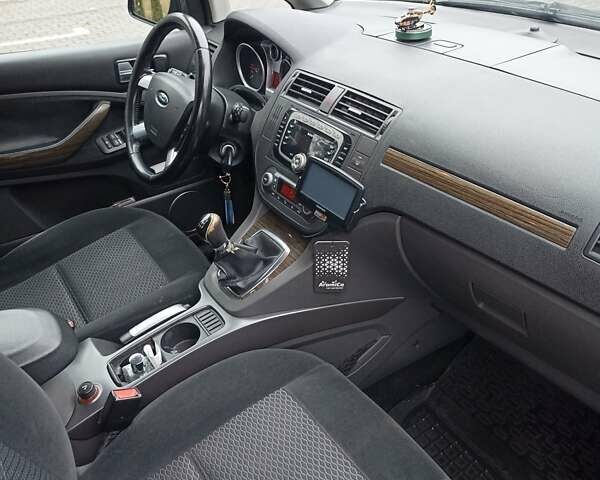 Серый Форд Си-Макс, объемом двигателя 1.75 л и пробегом 236 тыс. км за 5190 $, фото 2 на Automoto.ua