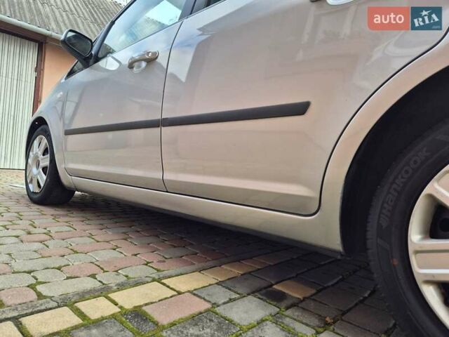Сірий Форд Сі-Макс, об'ємом двигуна 1.6 л та пробігом 195 тис. км за 5850 $, фото 5 на Automoto.ua