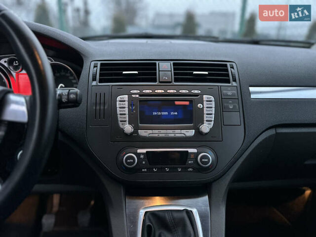 Серый Форд Си-Макс, объемом двигателя 1.8 л и пробегом 282 тыс. км за 6300 $, фото 30 на Automoto.ua