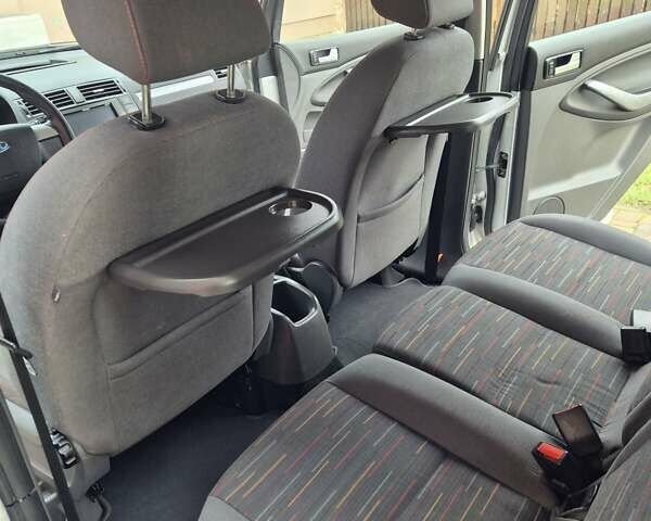 Сірий Форд Сі-Макс, об'ємом двигуна 1.6 л та пробігом 195 тис. км за 5850 $, фото 47 на Automoto.ua