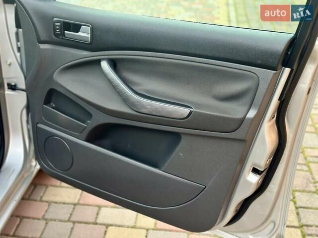 Сірий Форд Сі-Макс, об'ємом двигуна 1.6 л та пробігом 156 тис. км за 5850 $, фото 21 на Automoto.ua