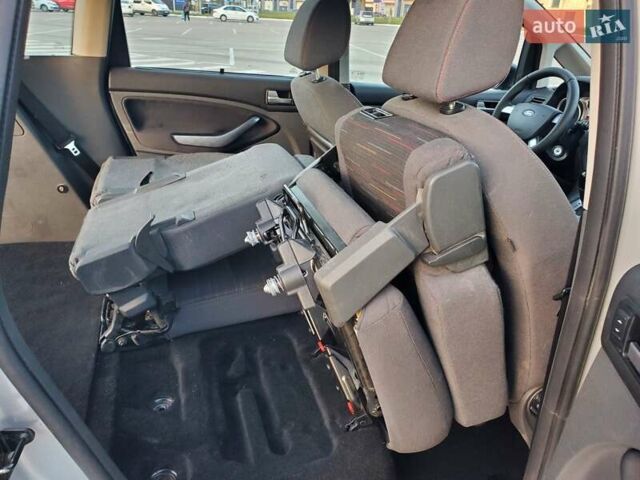 Серый Форд Си-Макс, объемом двигателя 2 л и пробегом 187 тыс. км за 5800 $, фото 13 на Automoto.ua