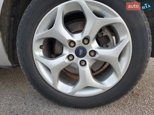 Серый Форд Си-Макс, объемом двигателя 2 л и пробегом 187 тыс. км за 5800 $, фото 26 на Automoto.ua