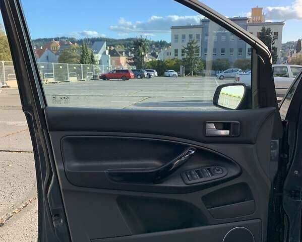 Серый Форд Си-Макс, объемом двигателя 1.6 л и пробегом 320 тыс. км за 6000 $, фото 9 на Automoto.ua