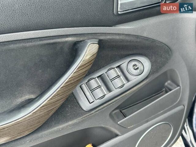 Сірий Форд Сі-Макс, об'ємом двигуна 2 л та пробігом 225 тис. км за 6990 $, фото 13 на Automoto.ua