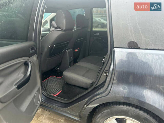 Сірий Форд Сі-Макс, об'ємом двигуна 2 л та пробігом 305 тис. км за 6666 $, фото 8 на Automoto.ua